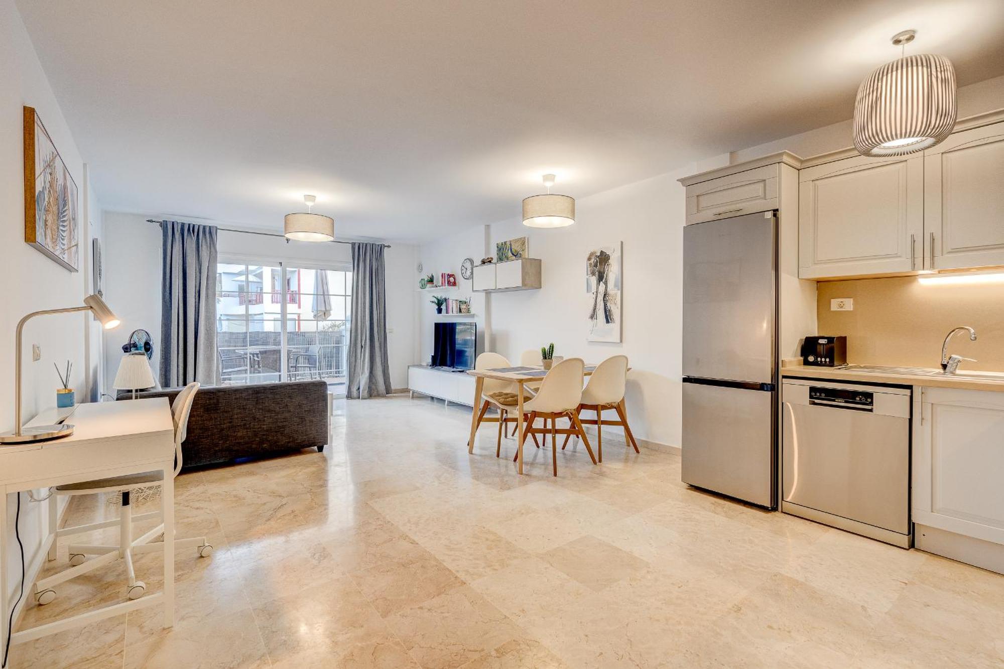 Paraiso Palm Mar Beautiful & Bright Renovated Apartment With Air Conditioning Exteriör bild